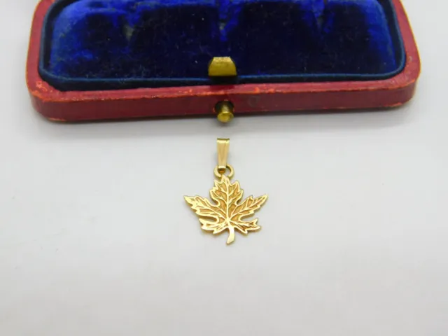 10ct Yellow Gold Maple Leaf Charm or Pendant Vintage c1970