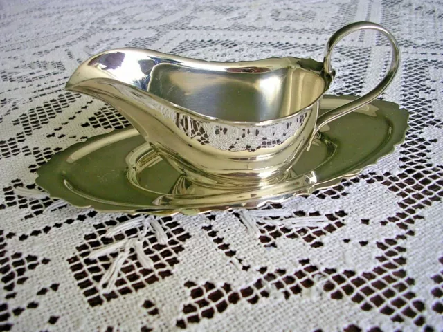 Pretty Vintage Silver Plated Cream/Sauce Jug with Oval Saucer