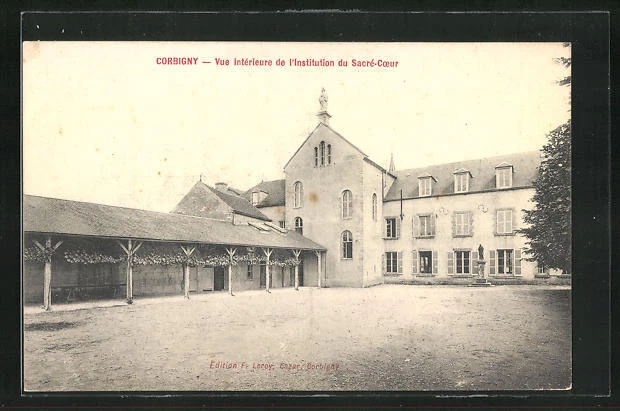 CPA Corbigny, Vue interieure de l´Instiution du Sacre-Coeur