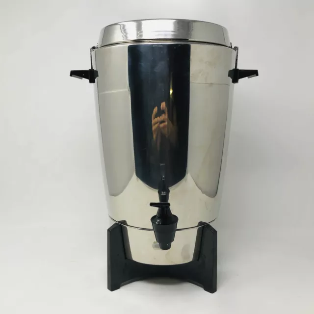 https://www.picclickimg.com/jiIAAOSwvyBd4LZE/Vintage-West-Bend-12-30-Cup-Stainless-Steel-Coffee.webp