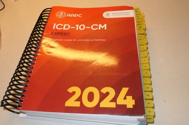 ICD -10-CM Expert AAPC Diagnosis Codes For Providers 2024 Spiral ...