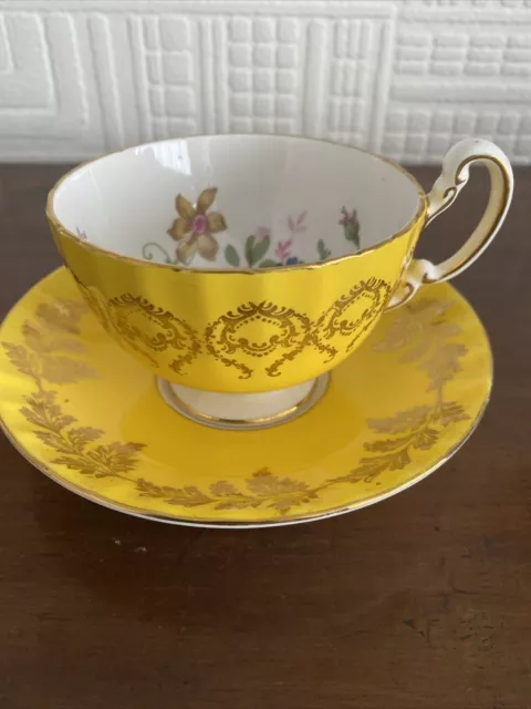 Lovely Vintage Aynsley Cup & Saucer 2