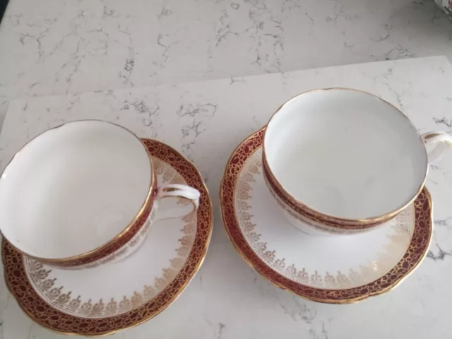 Duchess Winchester Fine Bone China PAIR OF Tea Cups &  Saucers 3