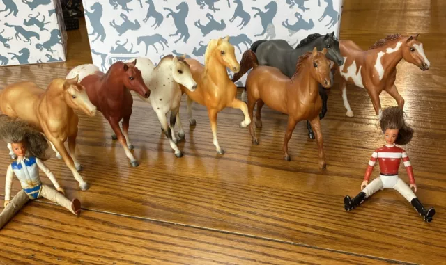 Breyer Paddock Pals Mixed Lot Of 7 Horses And 2 Riders