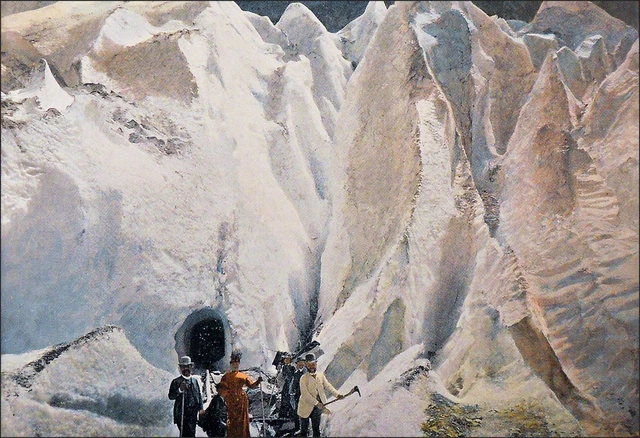 SWISSE - GRINDELWALD: Entrance to the ICE CAVE in the 19th century - 19th century photochromy