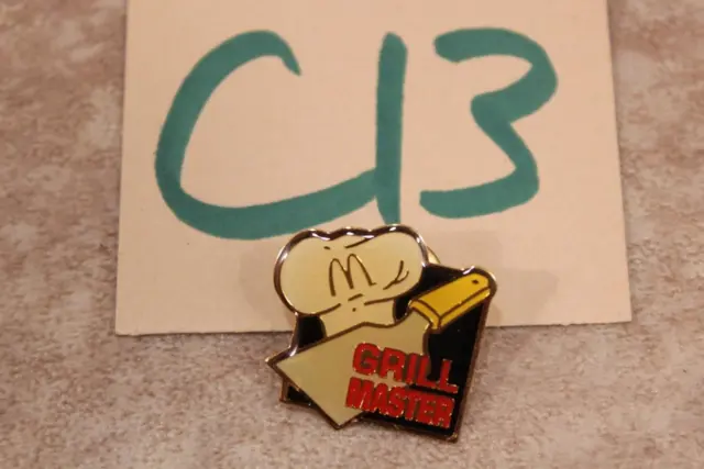 C13G VINTAGE McDonalds RESTAURANT EMPLOYEE PIN PINBACK GRILL MASTER