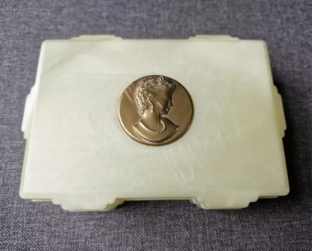 Vintage Kleeneze of Bristol 1950's Cameo Tissue Trinket Box