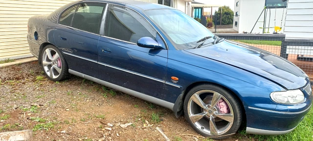 1998 Holden Vt Calais 2