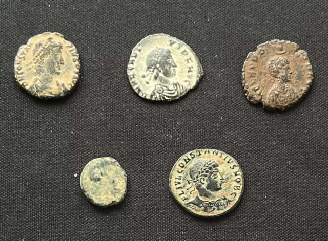 Lot de 5 monnaies romaines du 4ème siècle (1c)