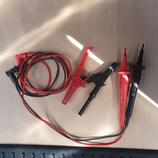 SILVERTRONIC 1000V GS38 Compliant Fused Leads Kit with Crocodile Clips