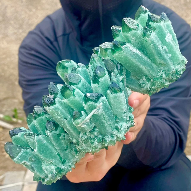 Spécimen Brut De Cristal Bleu Namvo - Pierre Naturelle Pour Décoration Et Reiki
