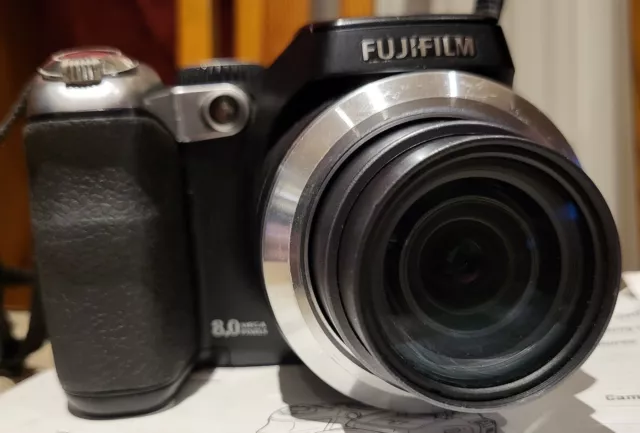 Fujifilm FinePix S Series S8000fd 8.0MP Digital Camera - Black