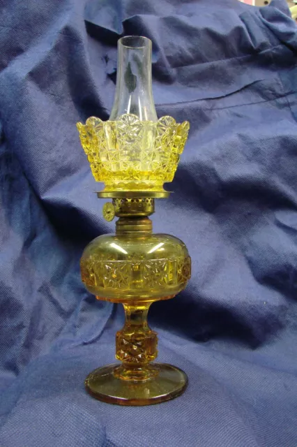 Antique Miniature Daisy & Cube Oil Lamp Amber w/ Shade Smith Book Figure 482