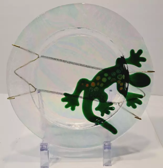 ARTIST Jan Mitchell Iridescent fused Art Glass Gecko  Plate Signed