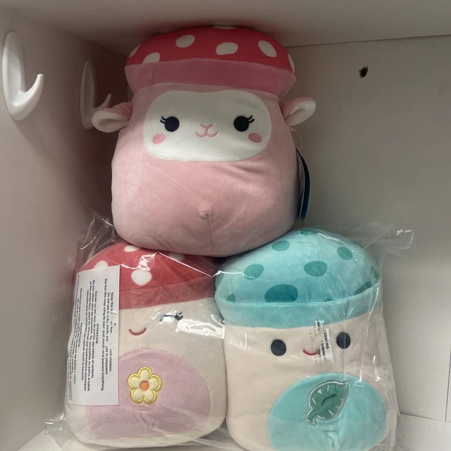 8” SQUISHMALLOWS SYDNEY, Sakina, And Elsa Hot Topic/ Box Lunch