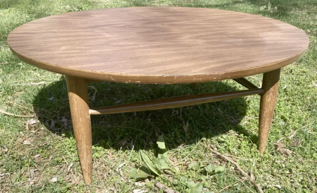 Vintage MCM Coffe Table Lane Mid Century Modern Walnut Vintage MCM Coffe Table Lane Mid Century Modern Walnut