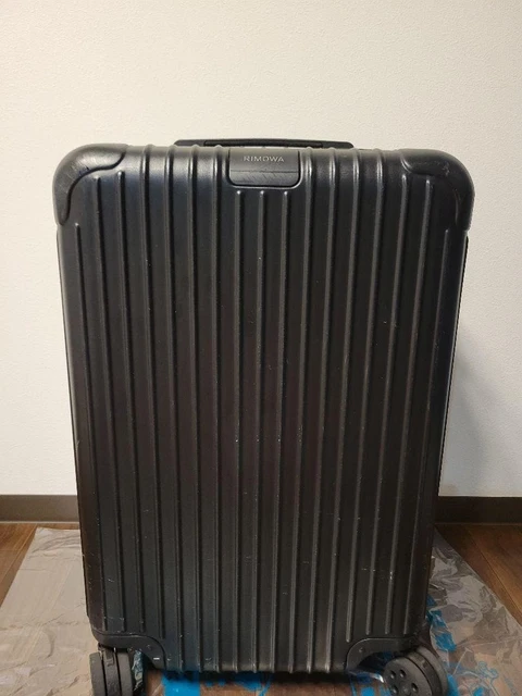 RIMOWA ESSENTIAL CHECK-IN M Matte Black 4-wheels Carry Case