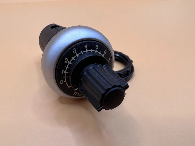 Potentiometerknopf für Achse 4 mm, silber