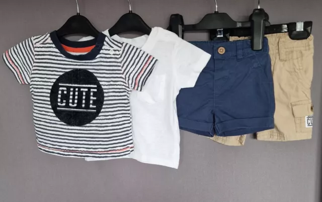 Pacchetto vestiti per bambini età 0-3 mesi. Ottime condizioni.