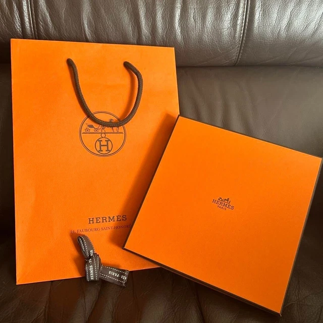 Boîte Carton HERMES Vide - Dimensions 7,7 X 7,7 X 4,3 Cm - Occasion - Orange Emblématique