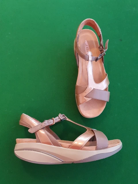 MBT Sandals Comfort Arch Support Rocker Toner Bronze Gold Size 39 RRP $ 279 MBT Sandals Comfort Arch Support Rocker Toner Bronze Gold Size 39 RRP $ 279