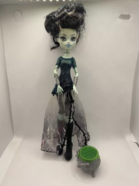 Monster High Frankie Stein Ghouls Rule Doll
