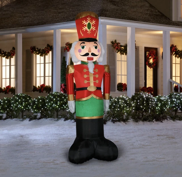 GEMMY CHRISTMAS AIRBLOWN Inflatable Mixed Media Luxe Nutcracker, 8 ft