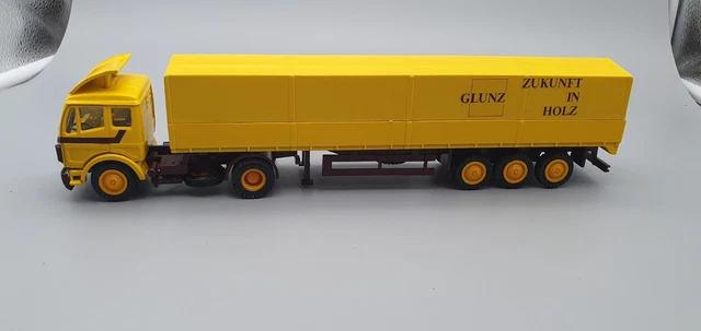 Camion Mercedes plateau baché - NZG - 1/50
