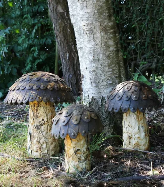 Medium Decorative Rustic Iron Mushroom Garden Sculpture