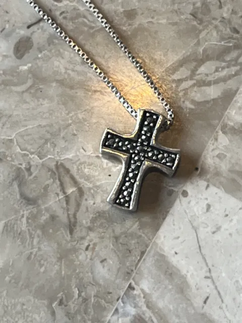 Vintage 925 Sterling Silver Cross Pendant and 20" Sterling Silver Necklace