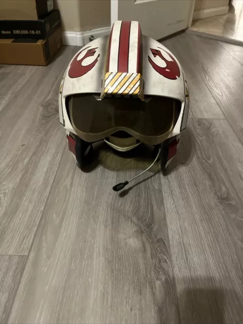 Star Wars Galaxy's Edge Luke Skywalker X-Wing Battle Helmet Electronic Talking