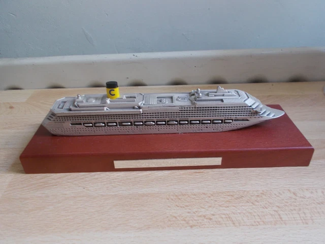 Modellino Bateau Costa Concordia (Crociera Novembre 2009)