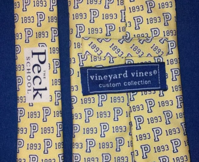 Vineyard Vines 100% Silk Tie Custom Collection The Peck School Mens 59" x 3.5"