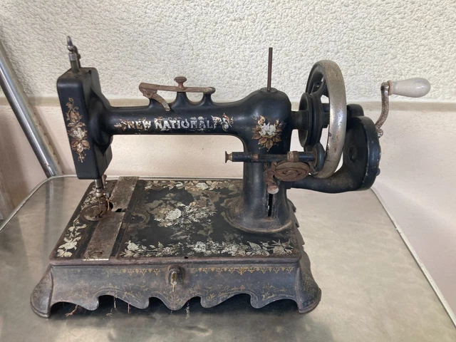 ANCIENNE MACHINE À Coudre HURTU EUR 635,00 - FR