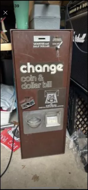 Rowe International Change Machine