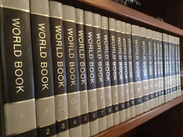 WORLD BOOK ENCYCLOPAEDIA- 26 Volume plus 2 Volume Dictionary Excellent Condition