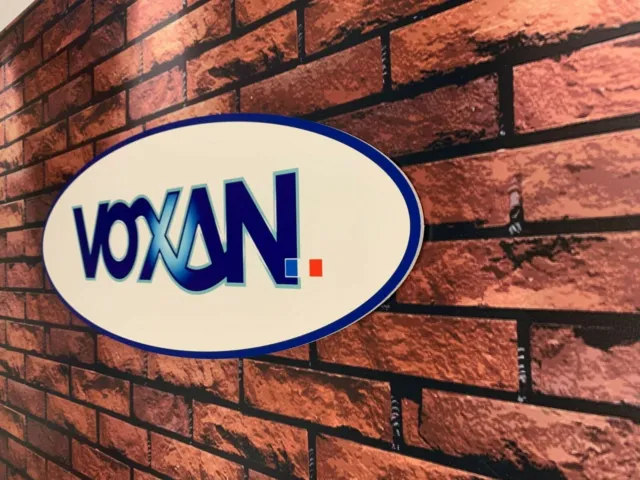 Enseigne Plaque Décoration Garage Moto VOXAN logo 1995 _70 cm x 27 cm_PVC 5 mm 2