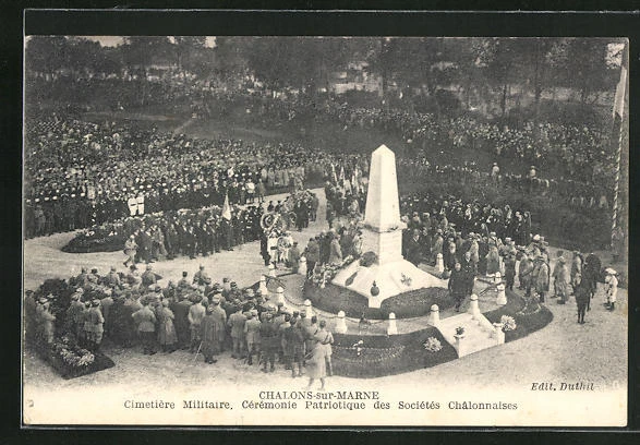 CPA Chalons-sur-Marne, Cimetière Militaire. Cèrèmonie Patriotique des Sociètès