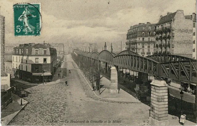 CPA - Paris - Boulevard de Grenelle and the Metro