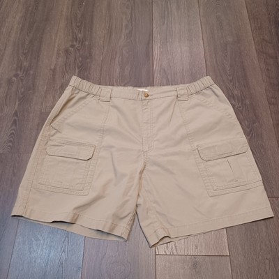 mens cargo shorts with tech pocket