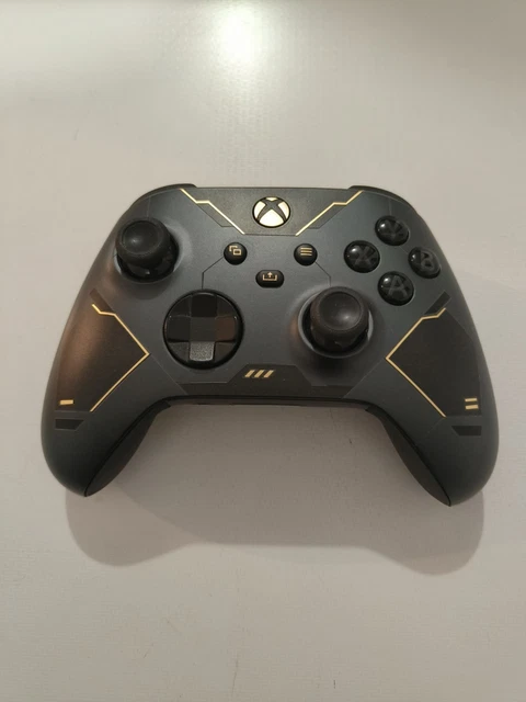Voici où commander la Xbox Elite Series 2 Halo Infinite Edition | Pèse