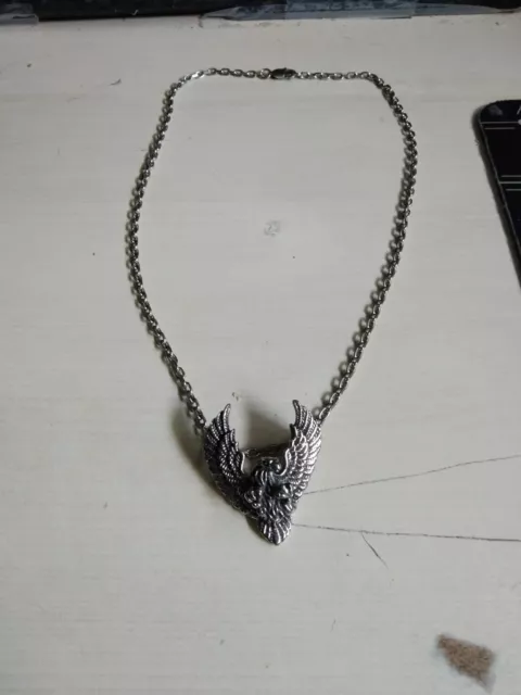 Chaîne en argent avec pendentif aigle