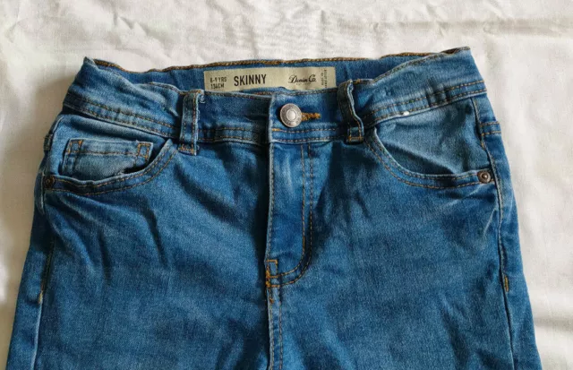 PRIMARKS JUNGEN SCHWARZ Denim dünne Beinhose Jeans Größe UK 8 9 Jahre ...