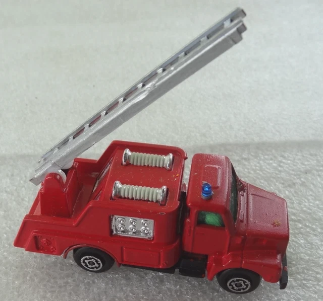 Miniature Guisval Mercedes Ambulance - Fourgon Blanc, échelle 1:37, Occasion