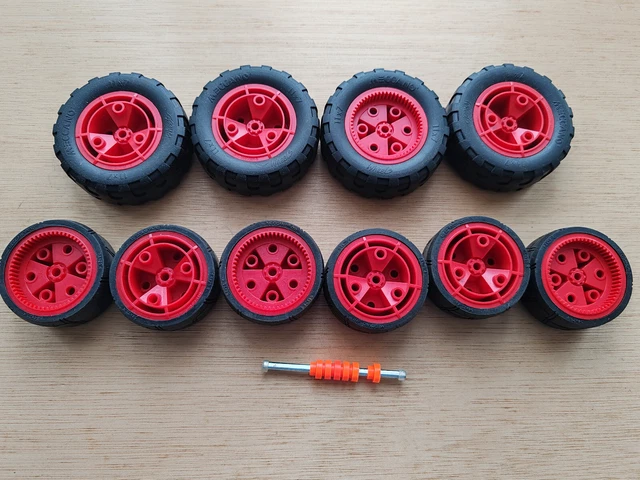DD19/ lot pieces  poulies meccano ?  en l'etat 0.570kl