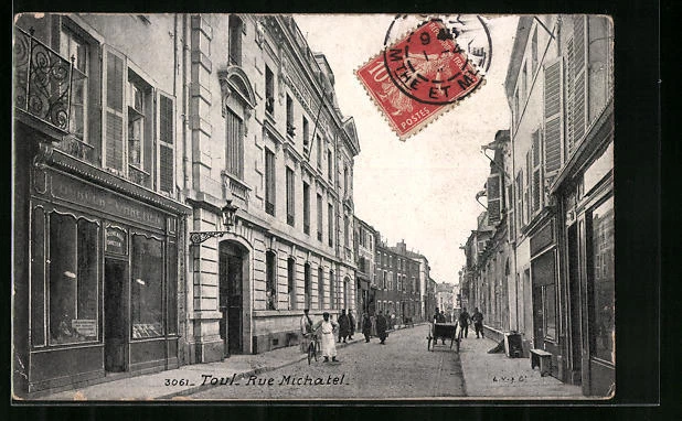 CPA Toul, Rue Michatel, vue de la rue