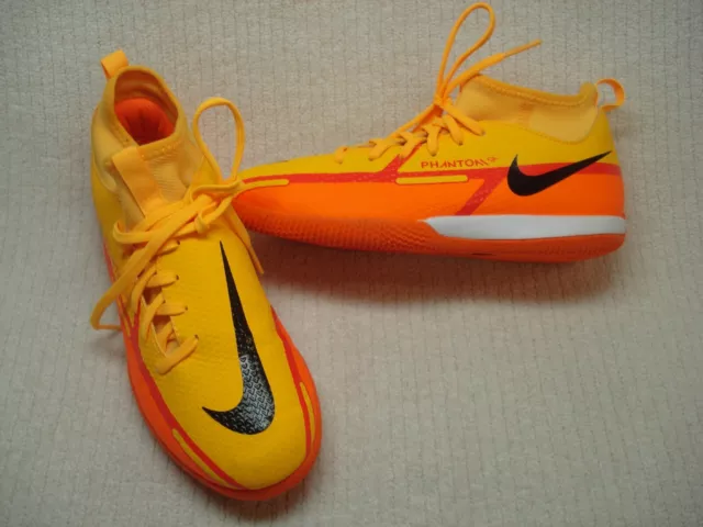 Youth Nike PHANTOM GT2 ACADEMY DF IC soccer turf shoes size 1.5y yellow orange