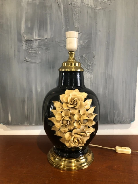 Lampe à Pétrole Ancienne En Céramique Fraise Et Laiton - France (Occasion)