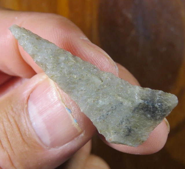 Well-made translucent quartzite Cottonwood arrow point, north-central Oregon