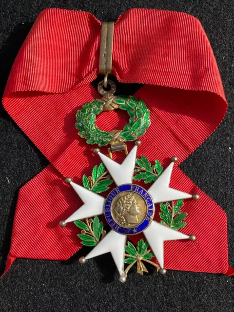 Commandeur ordre de la légion d'honneur médaille militaire 4ème république avec